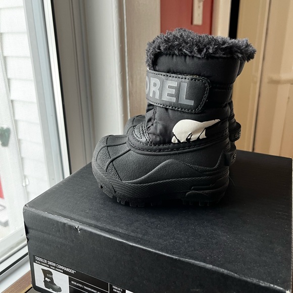 Sorel Black Snow Boots with Fur Trim Toddler Snow Commander - Picture 2 of 3
